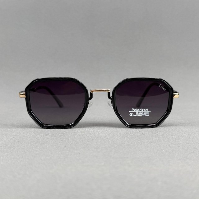 IMG_0721 P3906 C5 Gold & Black Polarized Sunglass - Image 1