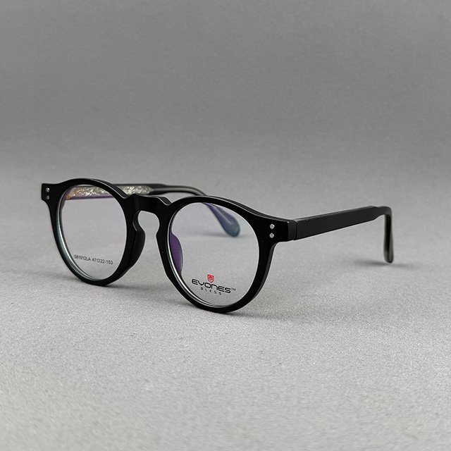 IMG_1032 581012 LA Eyeglass (47-22-153) - Image 1